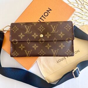 Louis Vuitton Monogram Sarah Wallet Crossbody